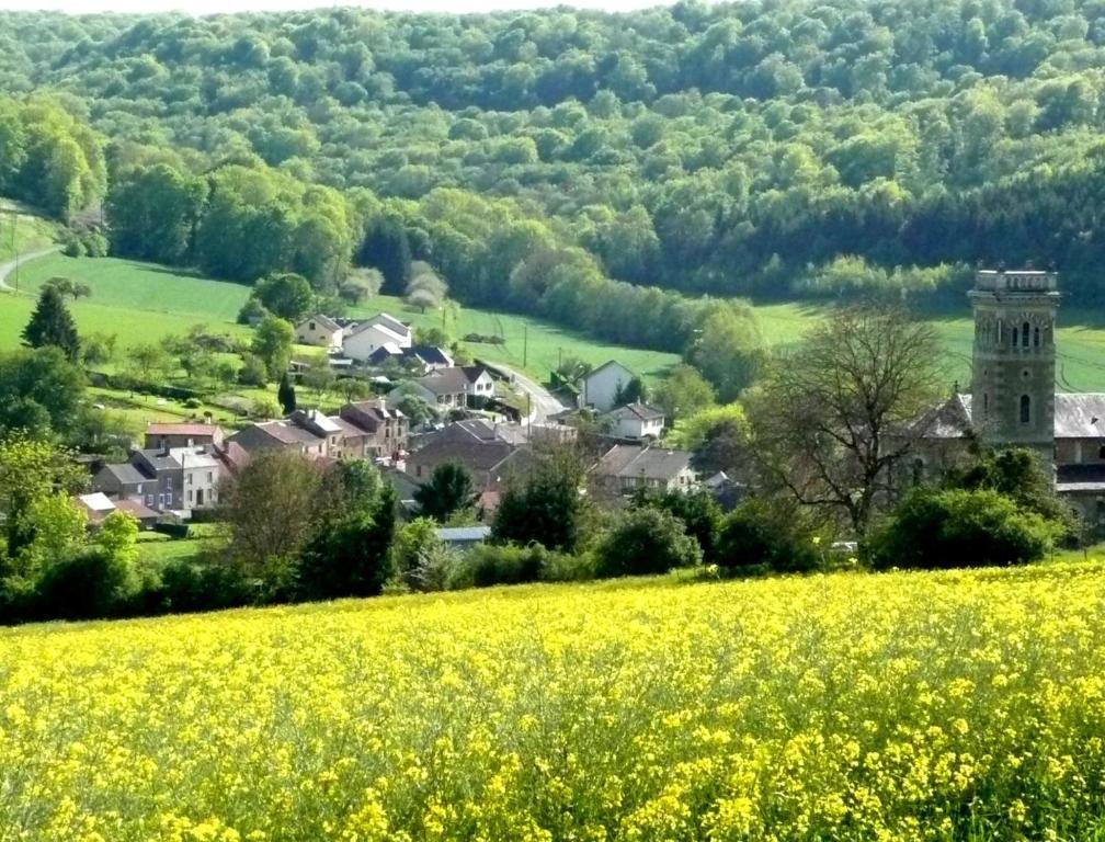 Au Clos d'Ardennes Bed and Breakfast Balaives-et-Butz Exterior foto