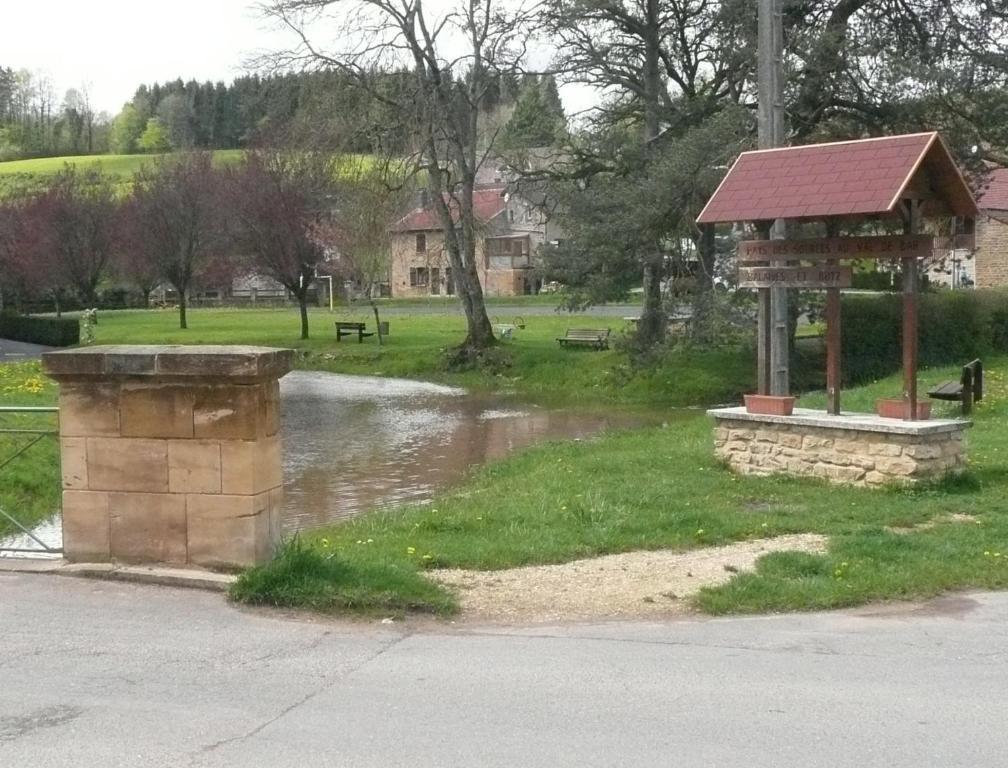 Au Clos d'Ardennes Balaives-et-Butz Exterior foto
